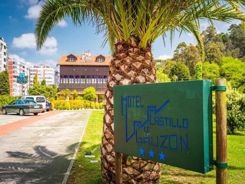 Hotel Castillo De Gauzón image