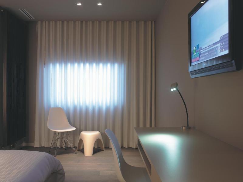 Hotel Shamrock image