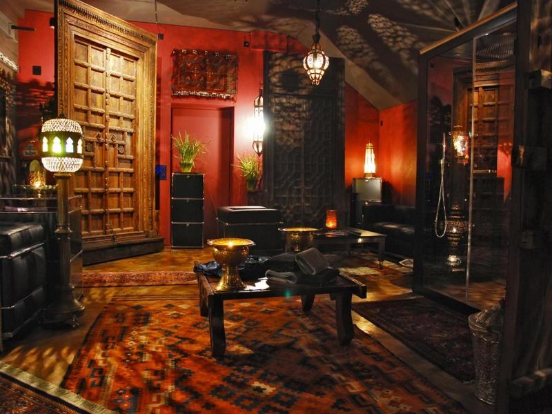 Bijou Hotel / Love And Romance image