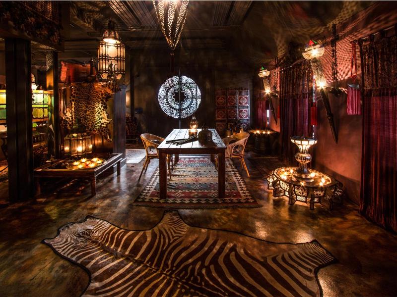 Bijou Hotel / Love And Romance image