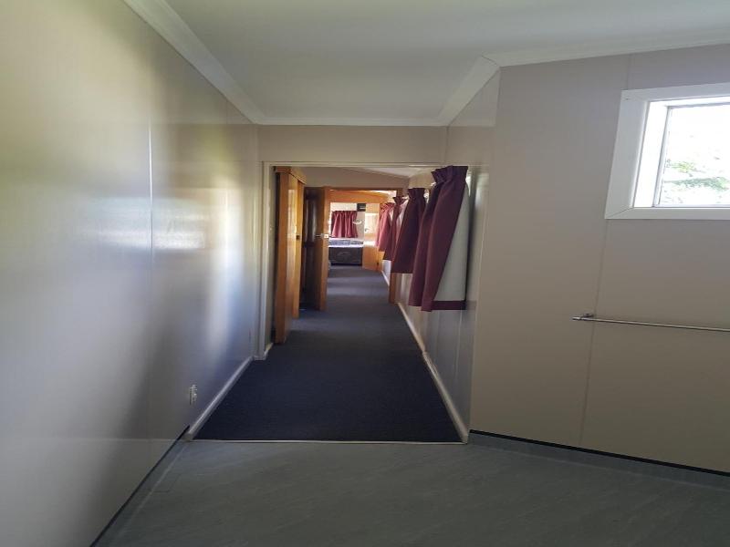 "high Country Lodge, Motels & Backpackers"
