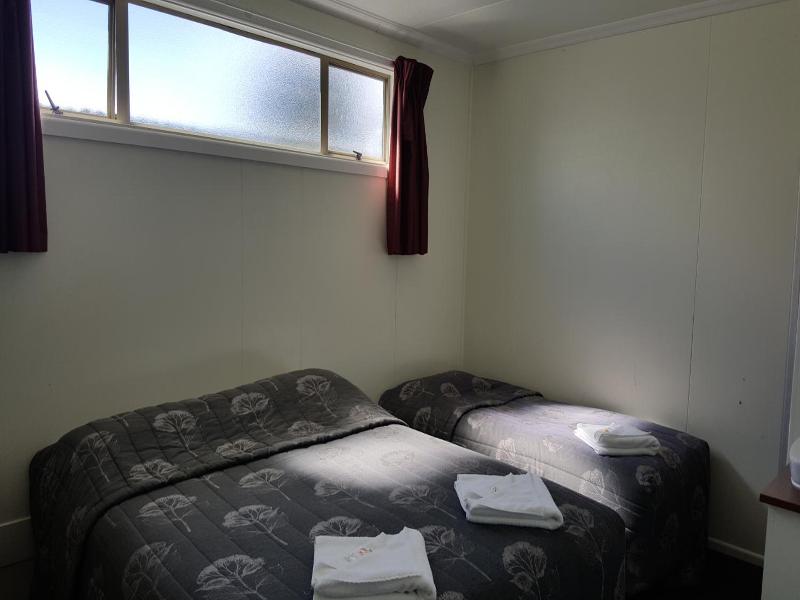 "high Country Lodge, Motels & Backpackers"