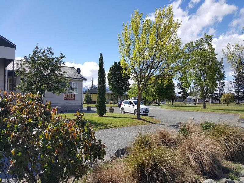 "high Country Lodge, Motels & Backpackers"