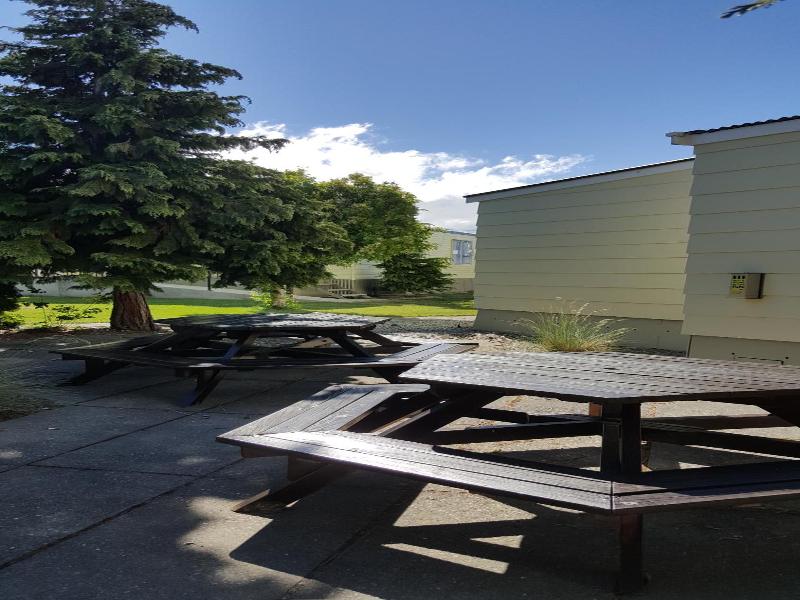 "high Country Lodge, Motels & Backpackers"