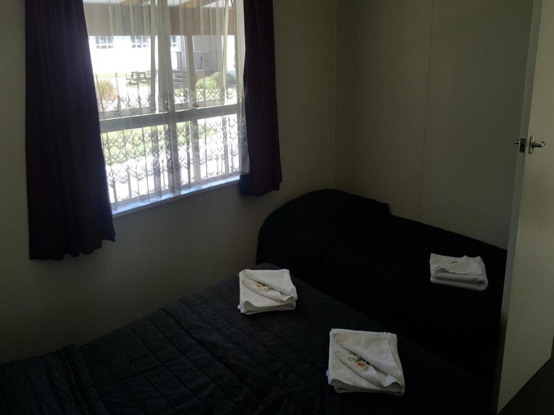 "high Country Lodge, Motels & Backpackers"