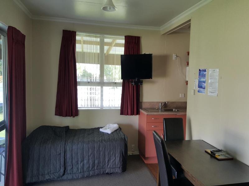 "high Country Lodge, Motels & Backpackers"