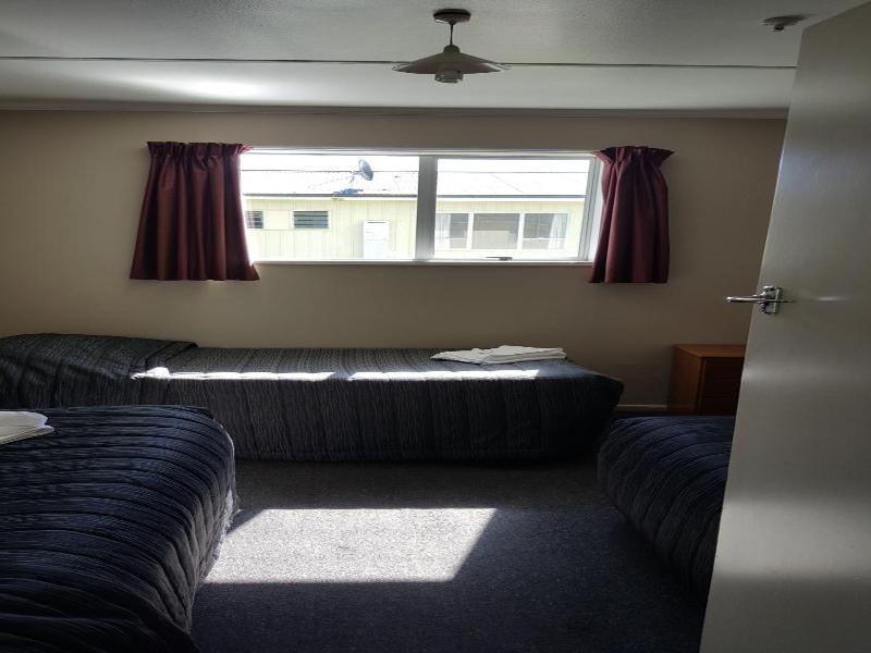 "high Country Lodge, Motels & Backpackers"