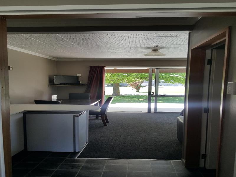 "high Country Lodge, Motels & Backpackers"