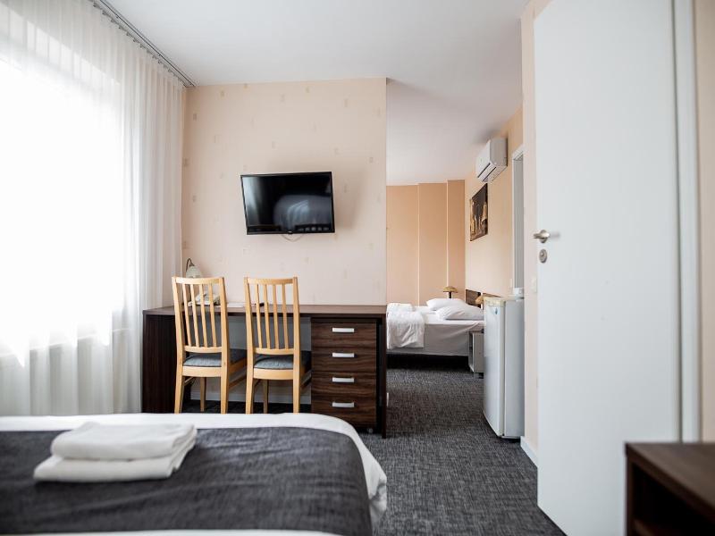 Hotel Tomas image