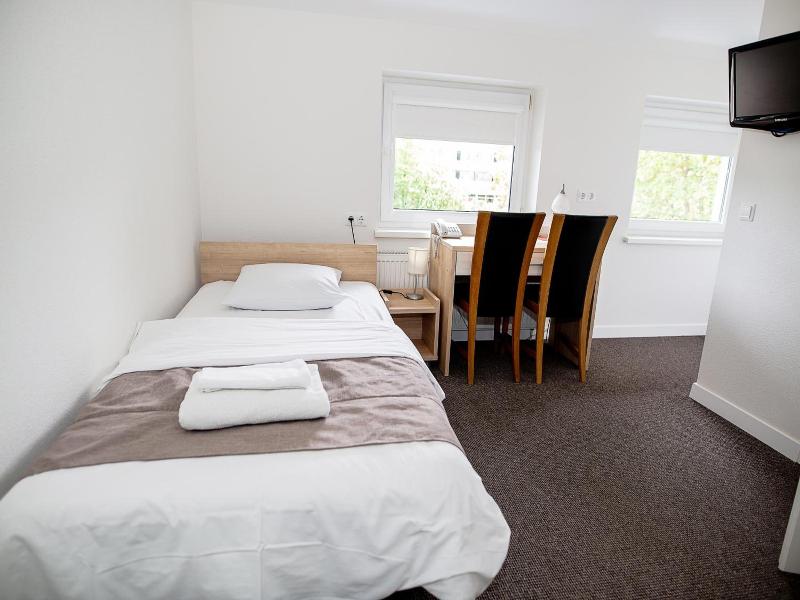 Hotel Tomas image