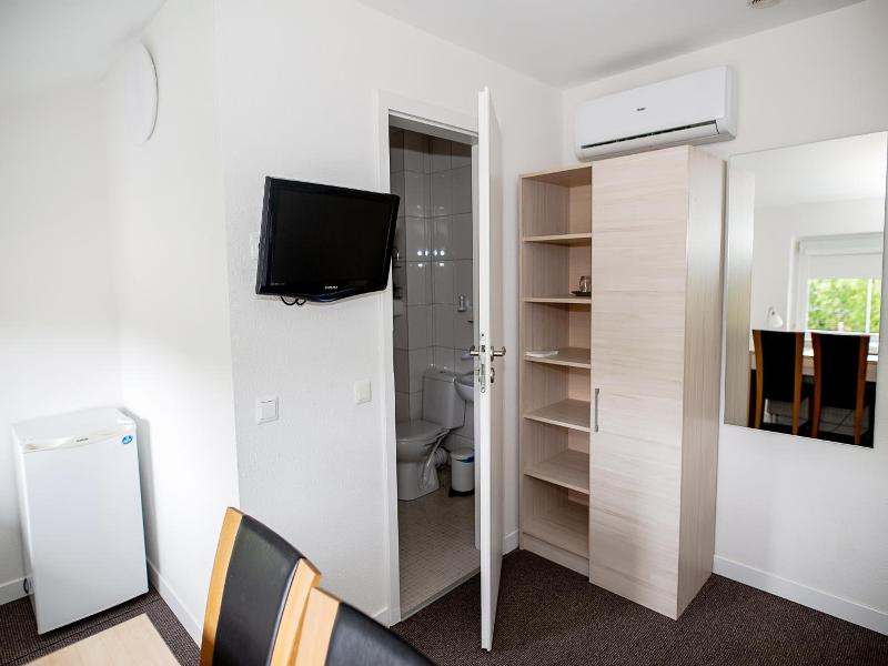 Hotel Tomas image