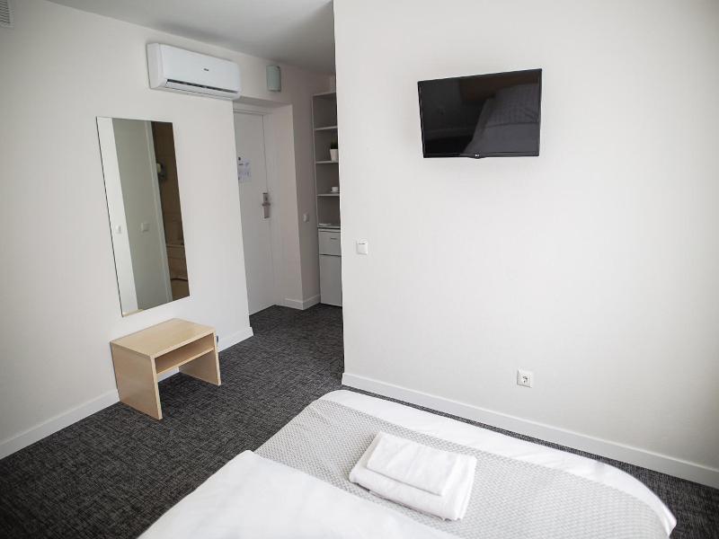Hotel Tomas image