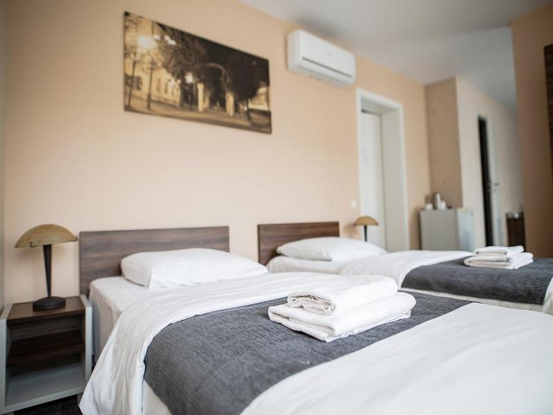 Hotel Tomas image