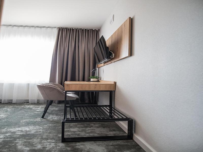 Hotel Tomas image