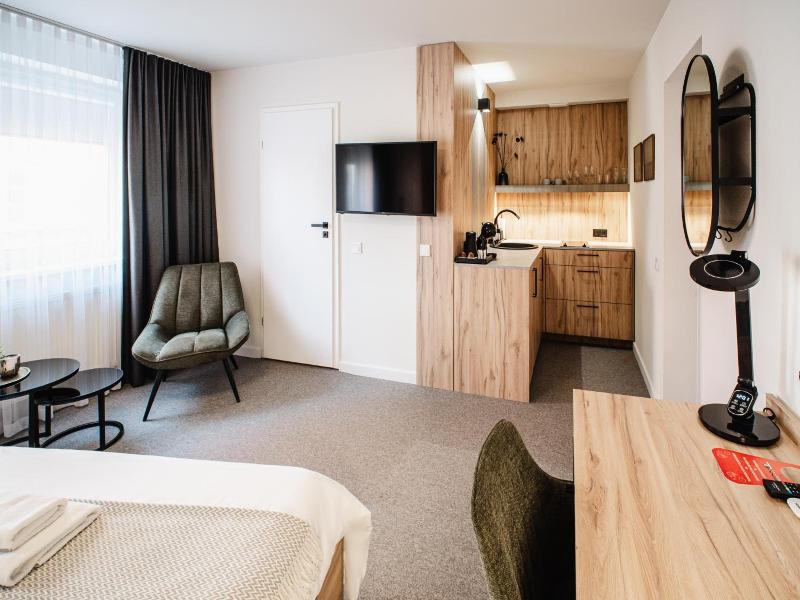 Hotel Tomas image