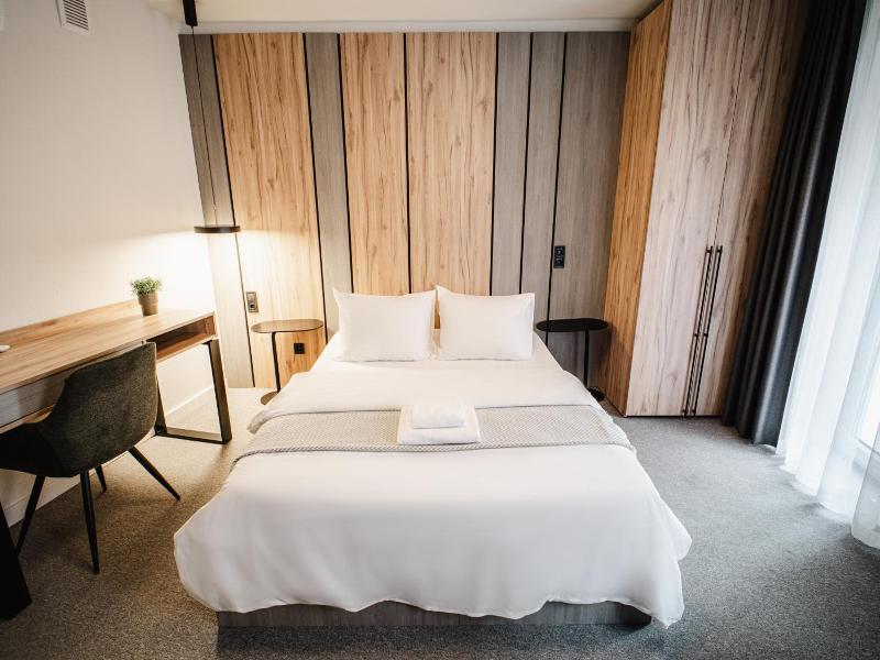 Hotel Tomas image