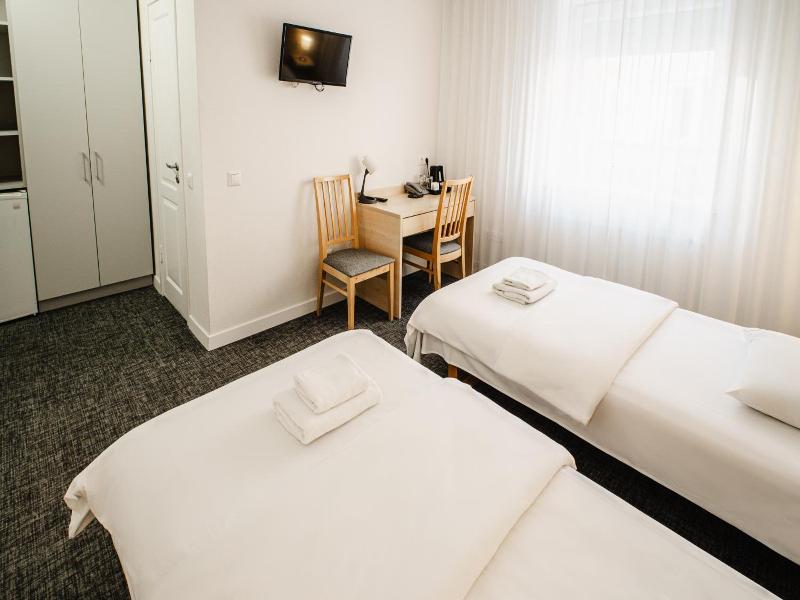 Hotel Tomas image