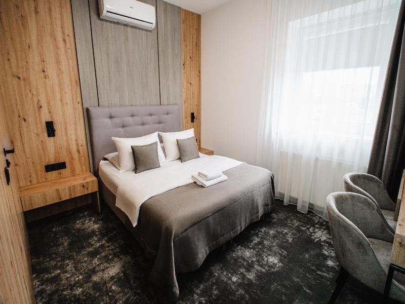 Hotel Tomas image