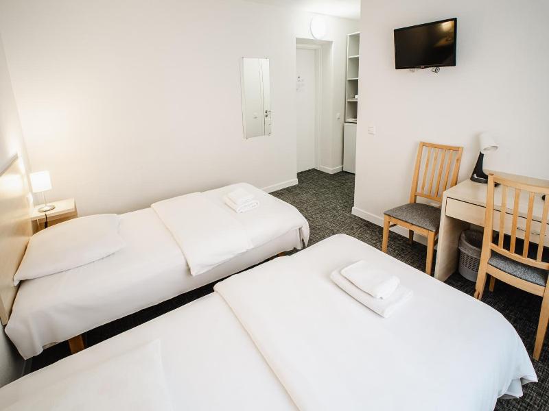 Hotel Tomas image
