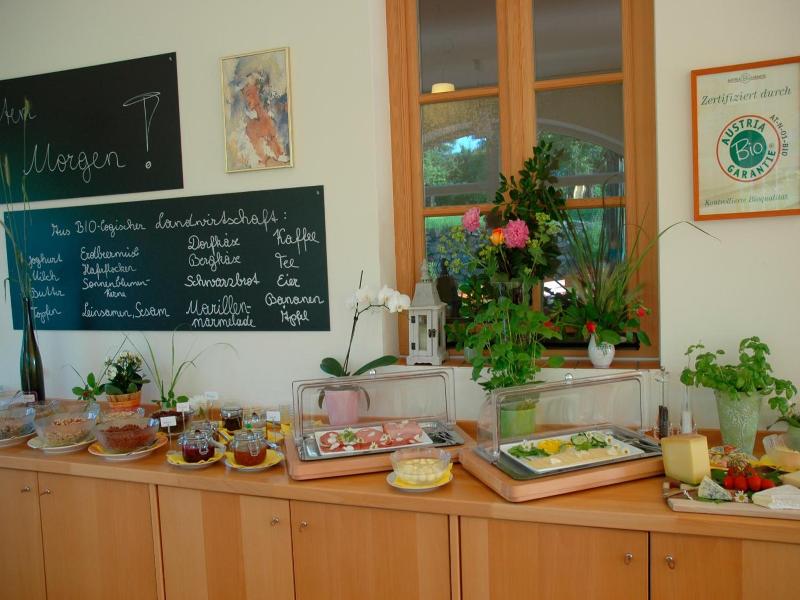 Ad Vineas Gästehaus Nikolaihof-hotel Garni image