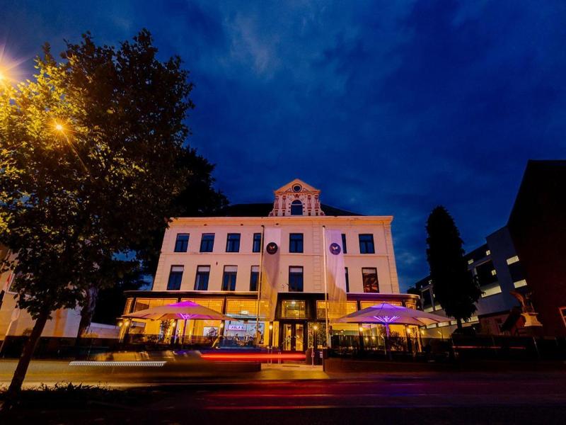 Atlas Hotel image