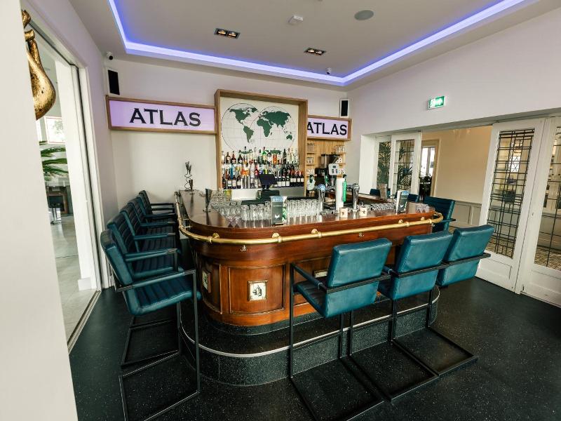 Atlas Hotel image