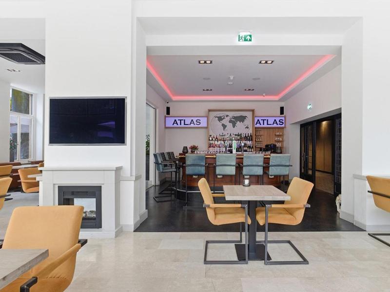 Atlas Hotel image