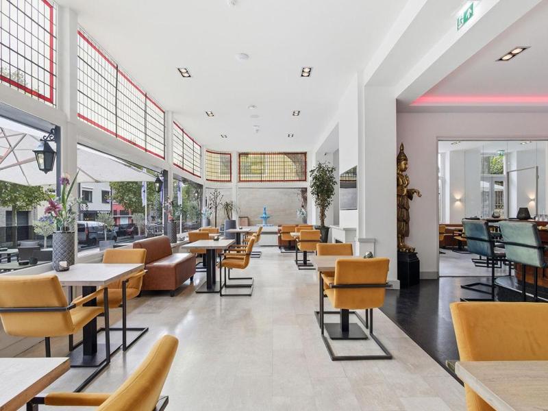 Atlas Hotel image