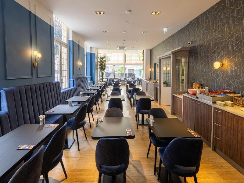 Atlas Hotel image
