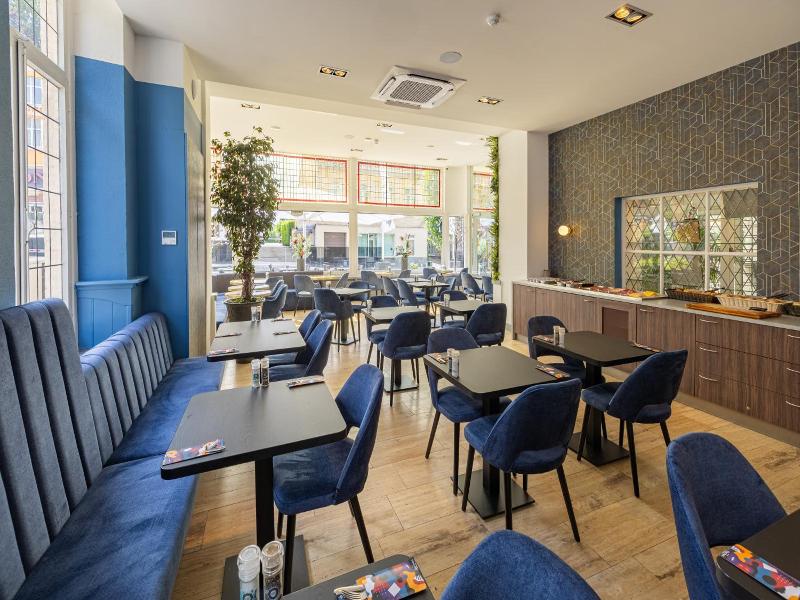 Atlas Hotel image