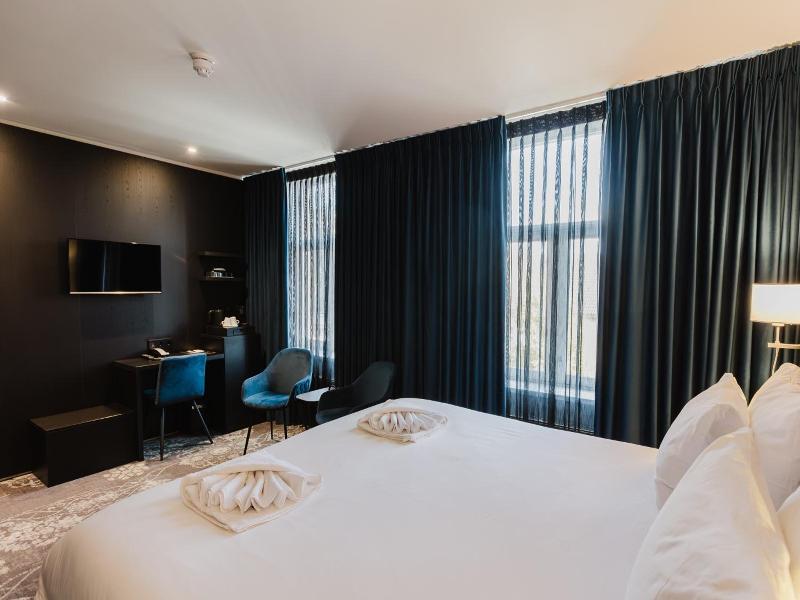 Atlas Hotel image