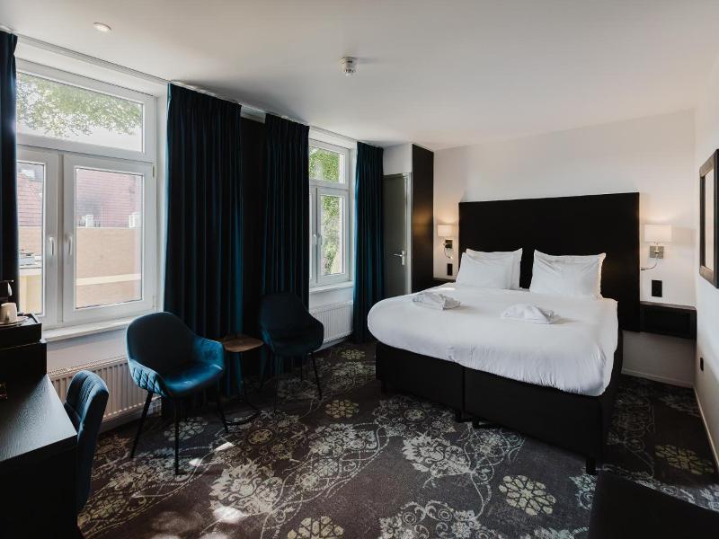 Atlas Hotel image