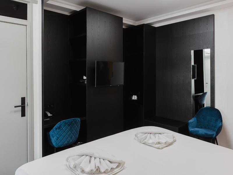 Atlas Hotel image