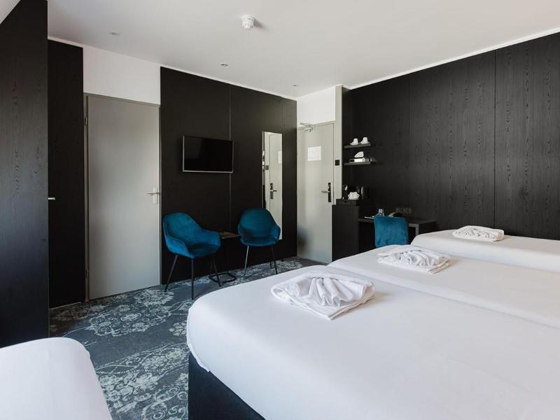 Atlas Hotel image
