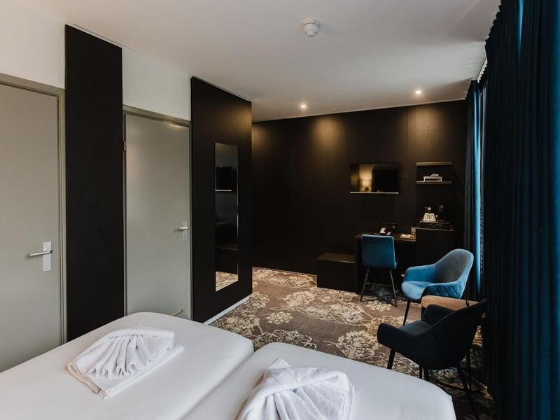 Atlas Hotel image
