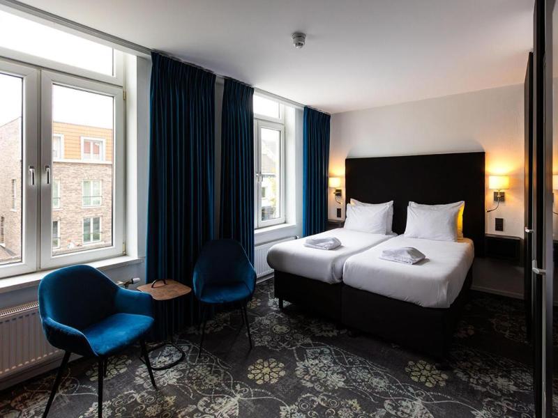 Atlas Hotel image