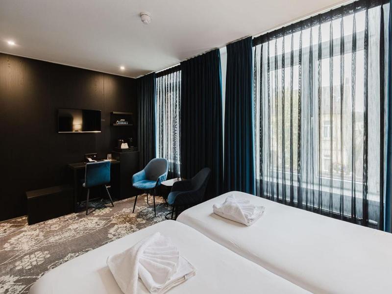 Atlas Hotel image