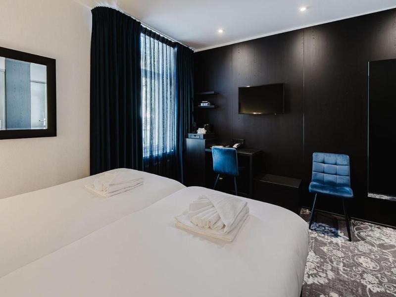 Atlas Hotel image