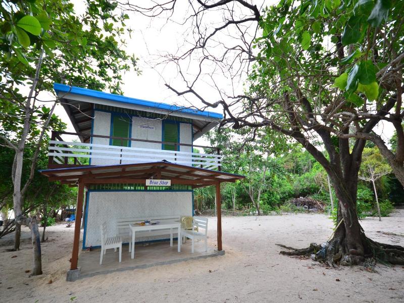 Arena Island Resort