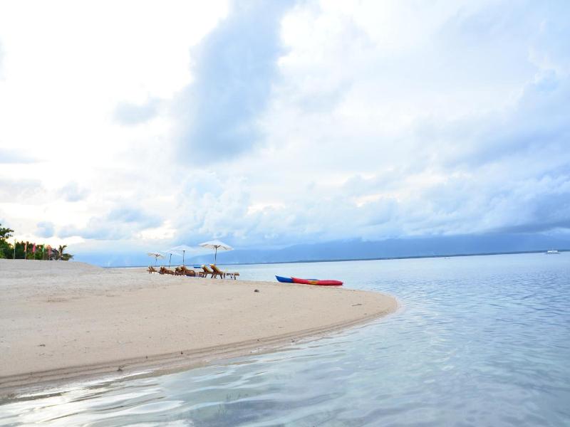Arena Island Resort