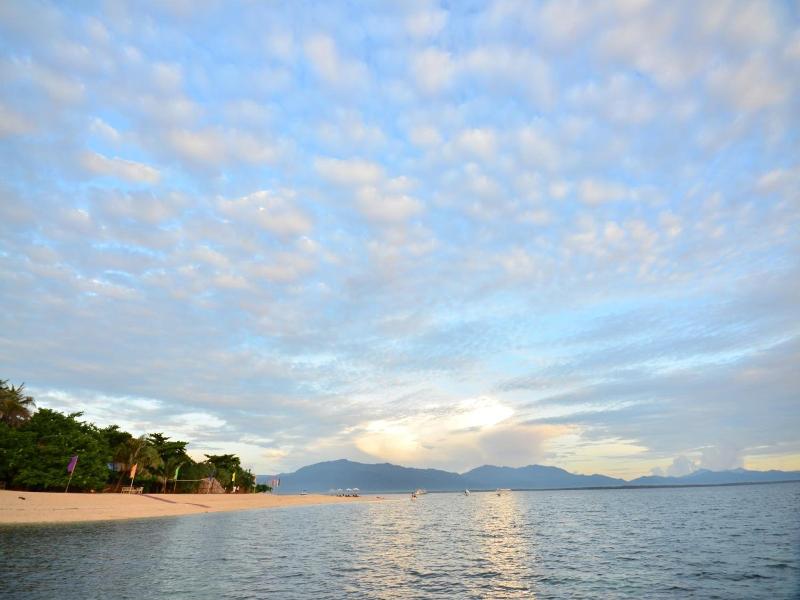 Arena Island Resort