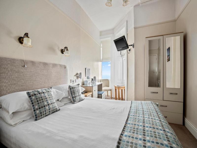 Giltar Hotel image