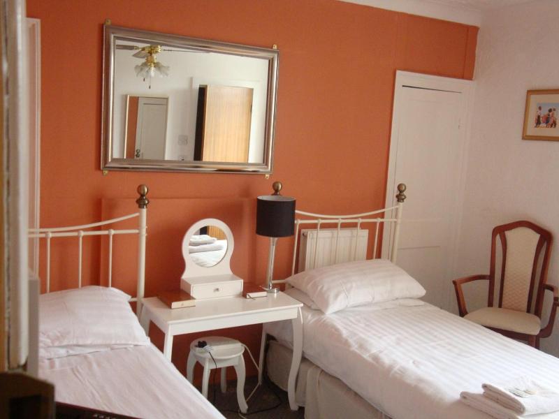 Spencer Court image