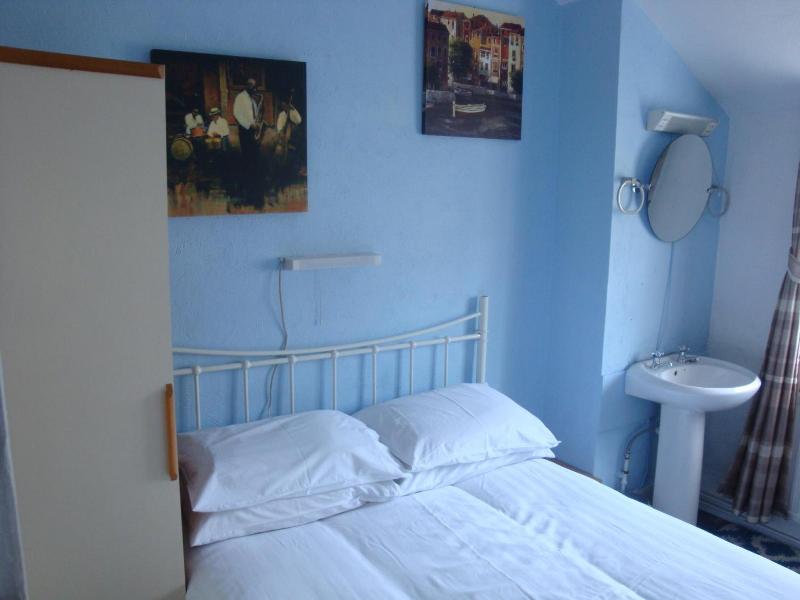 Spencer Court image