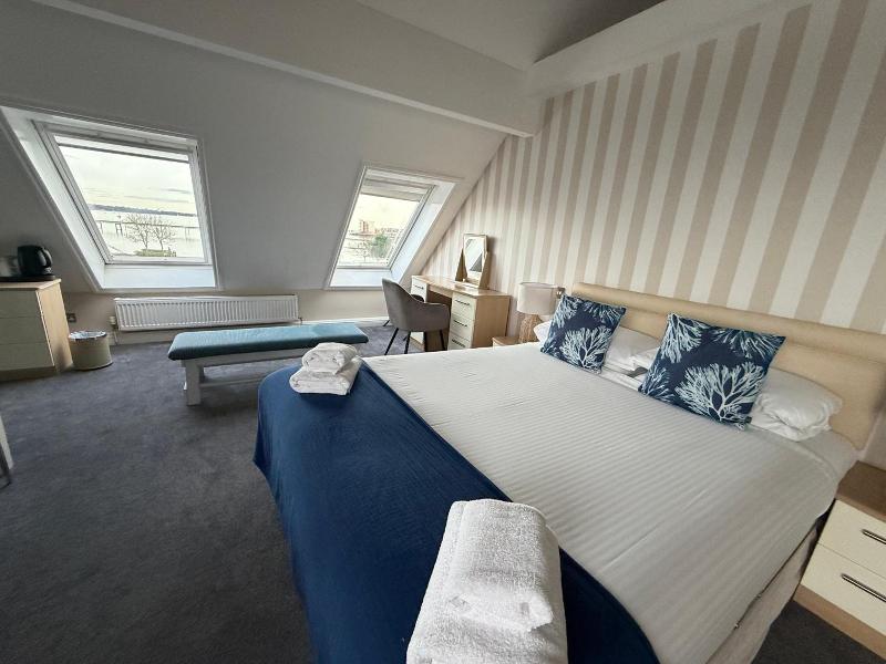 Boathouse Hotel image