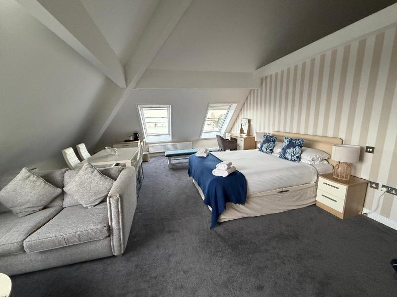 Boathouse Hotel image