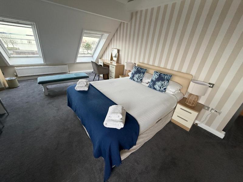 Boathouse Hotel image