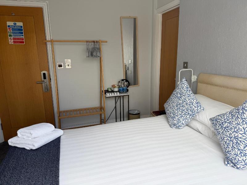 Boathouse Hotel image