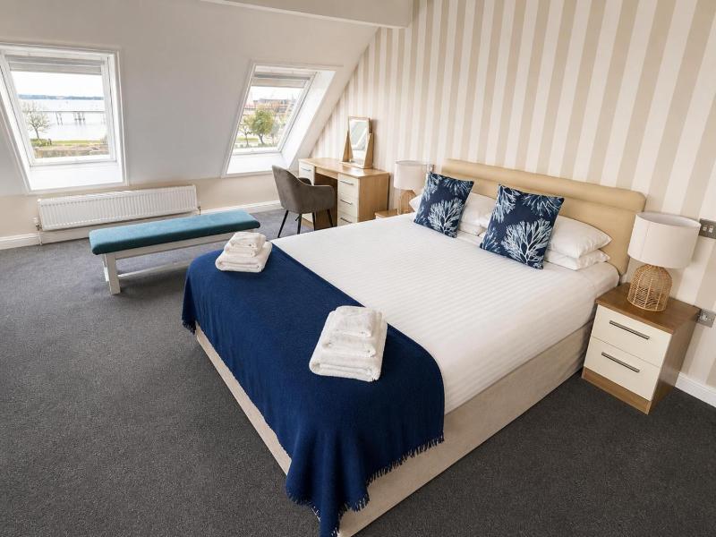 Boathouse Hotel image