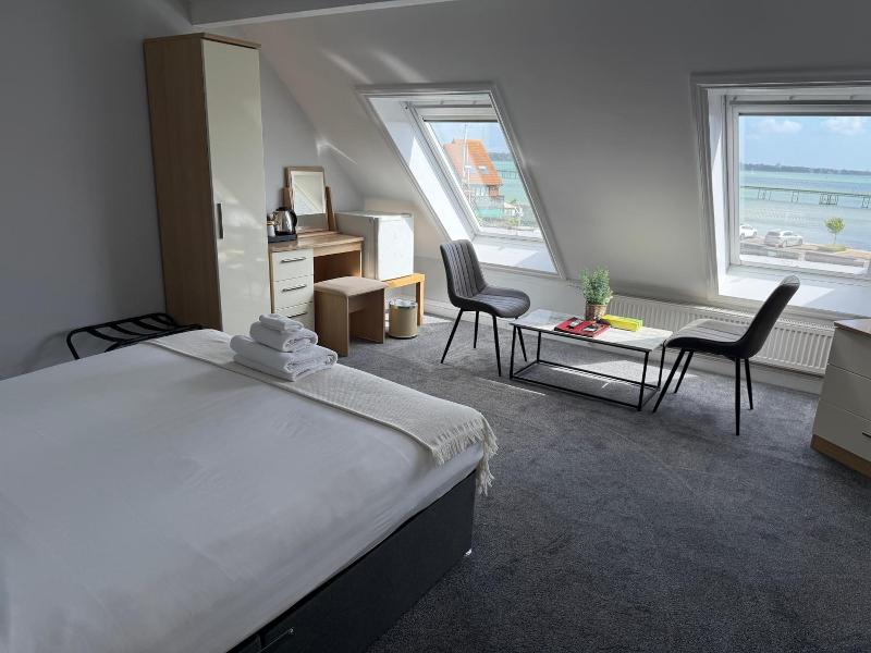 Boathouse Hotel image